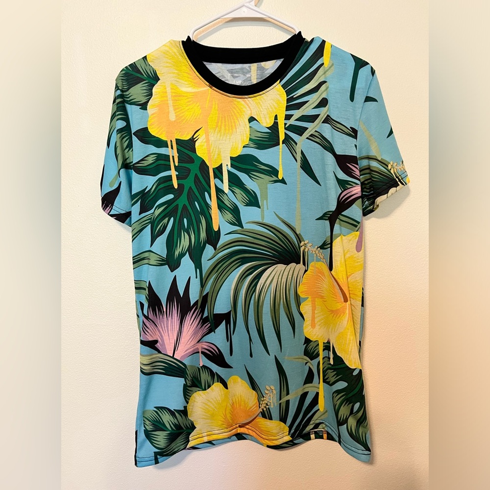 Rue21 Men’s Tropical Shirt - sz Small